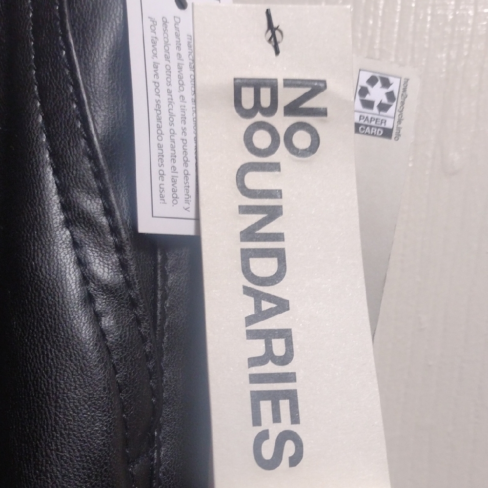 No Boundaries Black Faux Leather Cargo Pants - Picture 2 of 10